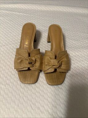 Anne Klein Beige Knot-Front Slide Mules